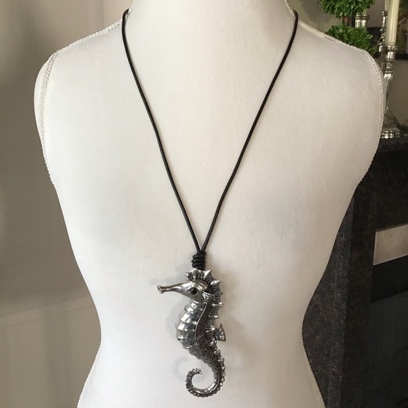 Seahorse Statement Necklace Black Cord Rhinestone Eye Jointed Links Beachy NEW - Picture 3 of 15